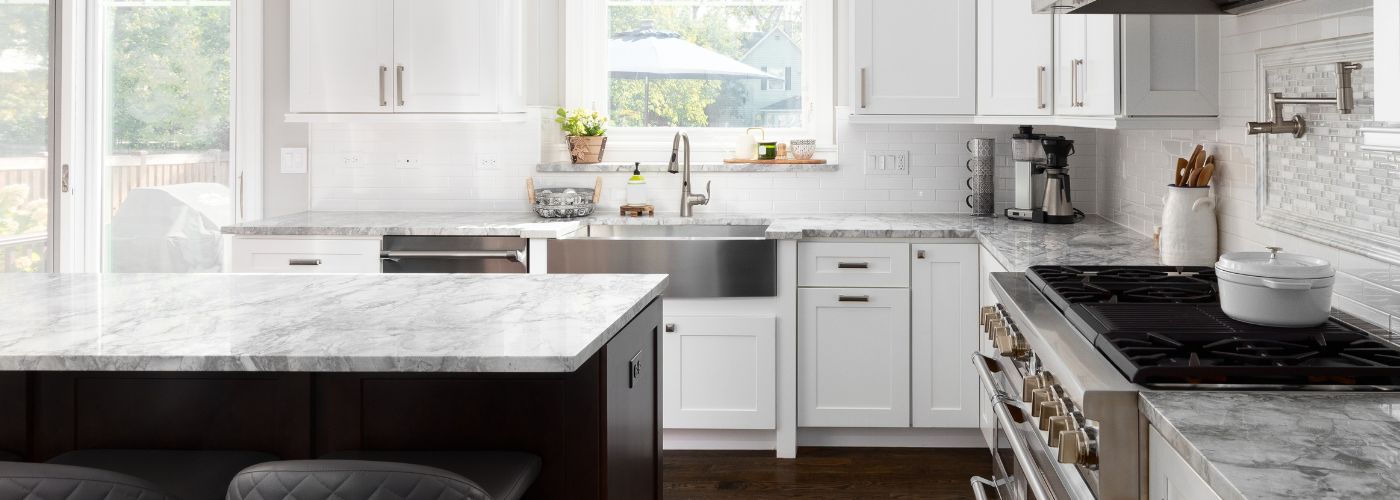 Use Quartz or Granite For Your Countertop Material