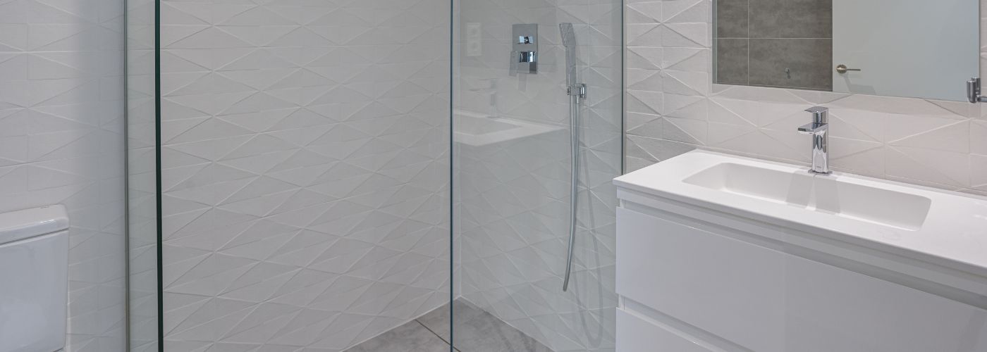 Walk-In Showers With Frameless Glass Enclosures